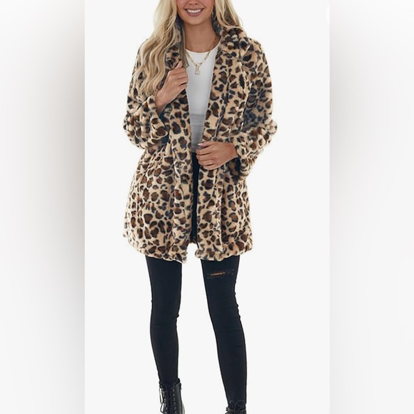 SeekMe Women’s Faux Leopard Fur Coat - Picture 3 of 9